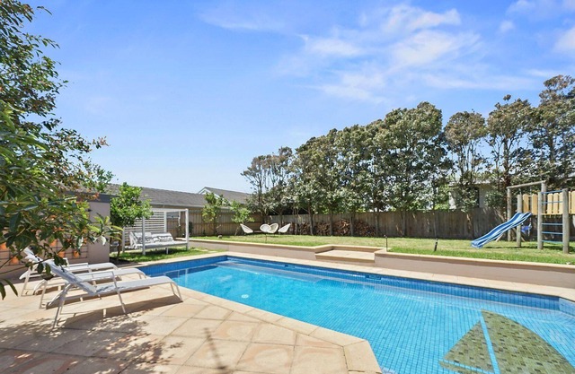 Beleura by the Beach | Hot Tub & Solar Pool