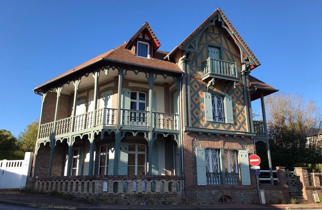 Belle Epoque casa con vistas al mar, a 200 m de la playa y del jardín / Deauville