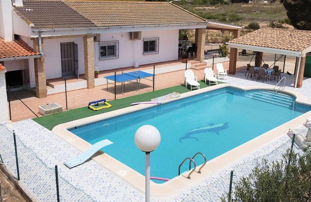 Casa de vacaciones con piscina privada cerca de Sucina