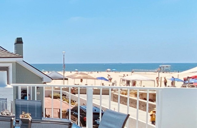 Best Beach Home- Steps To The Sand - Awesome !!!