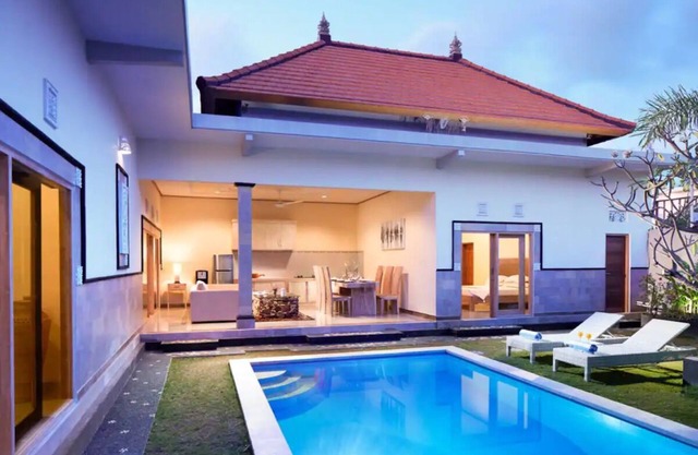 Best location 3bdr Seminyak - 3 min from Beach clubs!