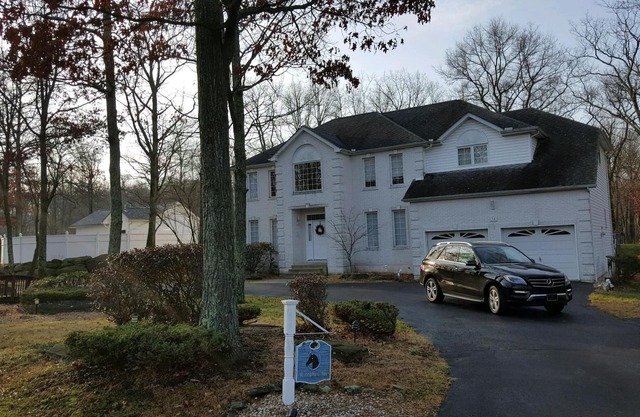 La mejor ubicación en The Poconos para esquiar y divertirse en familia; Su castillo en la colina!