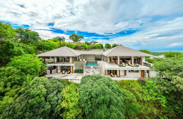 Best Ocean View at spacious 3BR-Villa with pool, walk to Tamarindo and beach