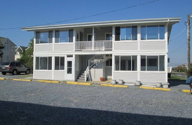 2 BR1. 5 pasos de baño a la playa en McKinley popular