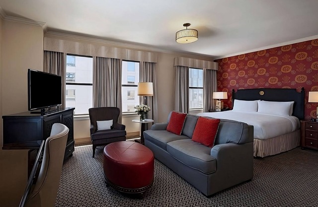 Best Place to Stay in Austin! Pet-friendly, Indoor Pool, Close to Sixth Street!