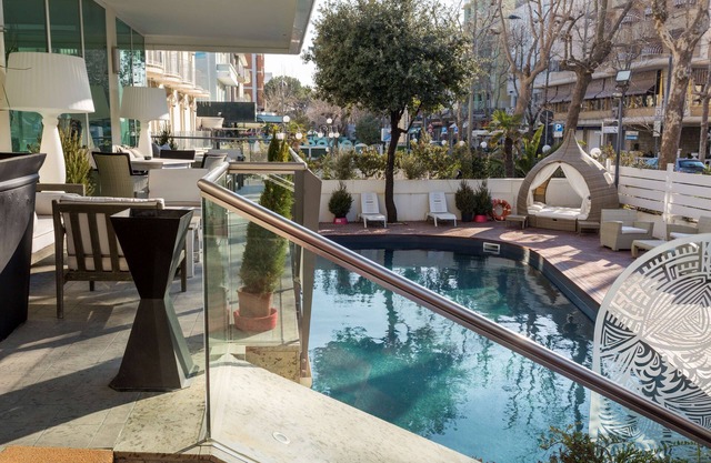 Best Western Maison B Hotel