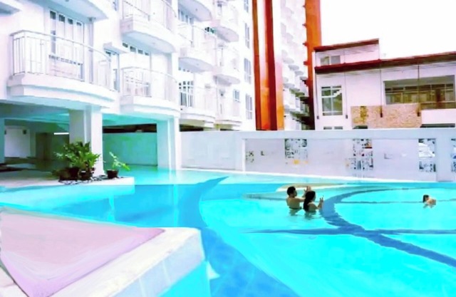D-J ♣ 1BR ❤️PinayLove ★ Piscina gratis, Estacionamiento, Netflix, Wifi