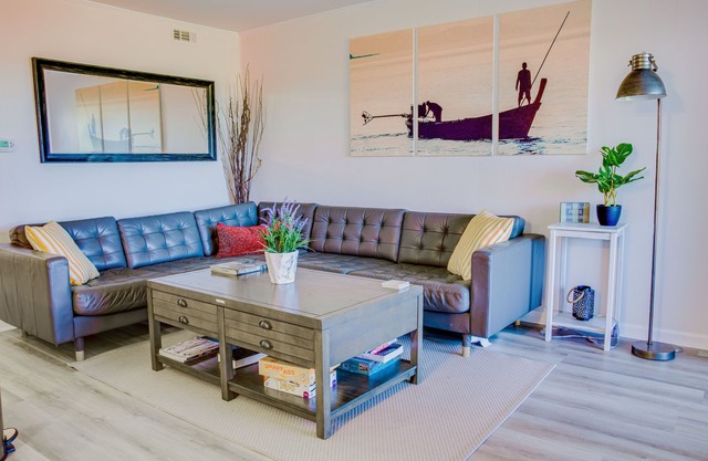 ¡Nuevo! Waterfront Beach Chic Condo w / Amazing view & private beach