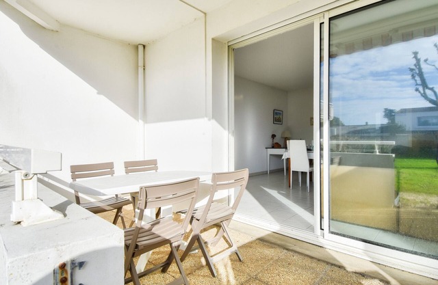 Entre la playa y el puerto: Apartamento para 4