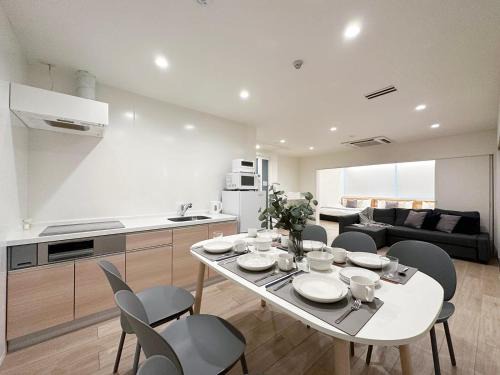 bHOTEL Nikke - Spacious Apt for 12Ppl Very Good Location