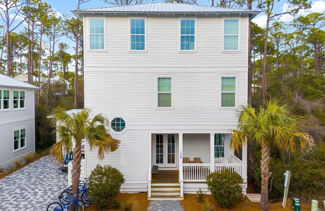 Big Beach House! Pet Friendly, 4 Bikes, Pool, Near Beach – 30A