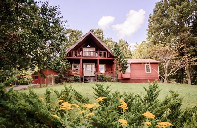 Big Brimstone Cabin W/ Mountain Views for Miles