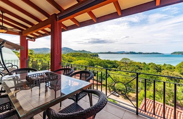 Casa de pueblo de lujo con impresionantes vistas, a solo 5 minutos de Flamingo