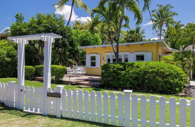 Big Island Hale Mele Mele - Summer Special! Stay 7+ nights get 1 night FREE
