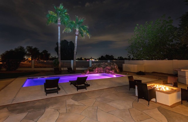 Big Luxury House on Golf Course in Gated Community