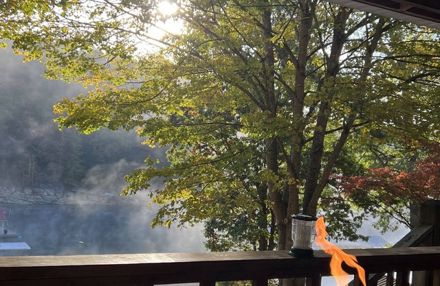 ¡VISTAS HERMOSAS! 3 BRM, 2 baños, casa a 64 pasos del lago Norris, WIFI