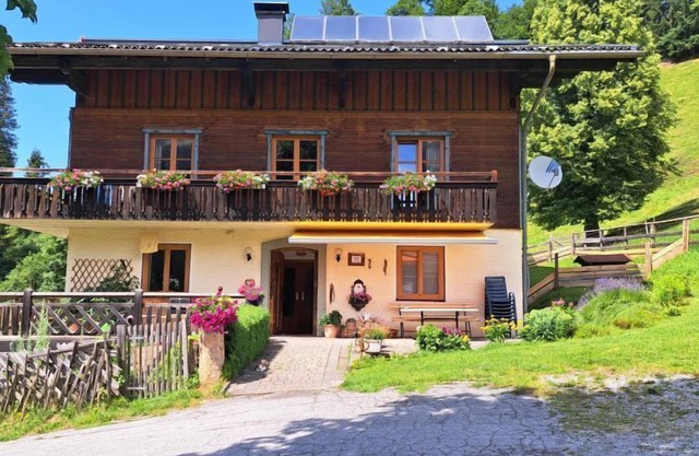Bischofsmütze by Interhome