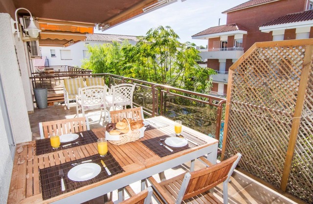 BITÁCORA BY BLAUSITGES Apartamento con piscina cerca del centro de Sitges