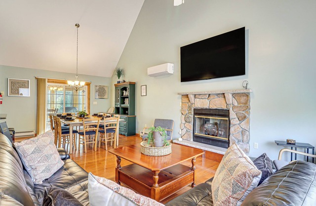 Blakeslee Home w/ Game Room - 5 Mi to Skiing!