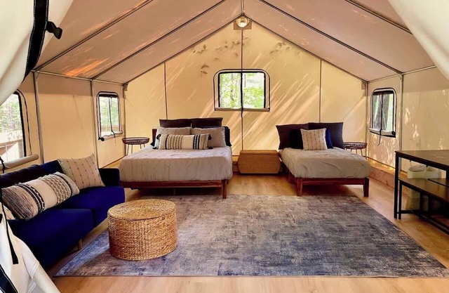 Blue Heron's Nest - Glamping Tent in the Gorge