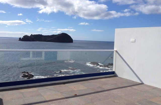 CASA AZUL - BLUE HOUSE