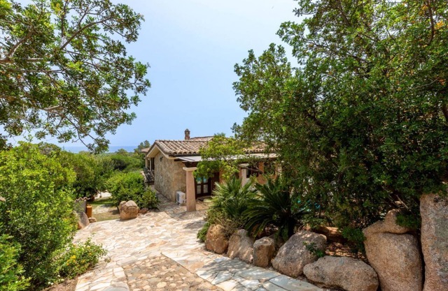 Blue Cape House With Sea View