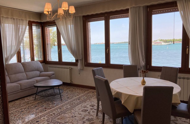 Blue Lagoon Apartment