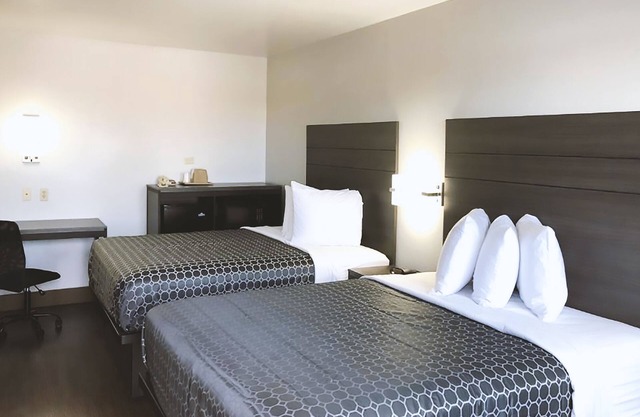 Sky Palace Inn By Jasper Near AT&T Center