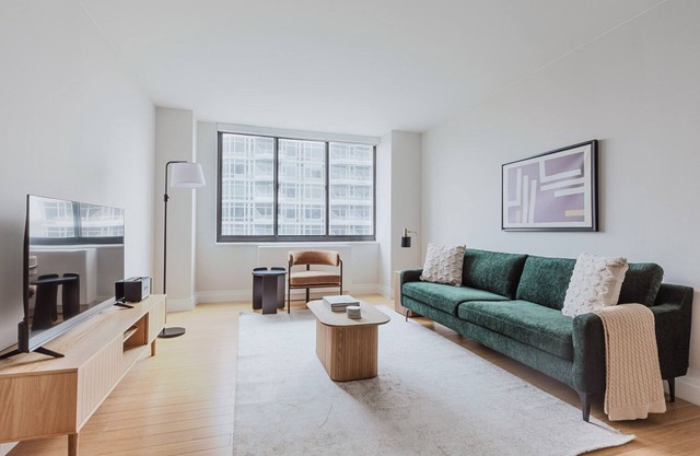 Blueground | Kips Bay, pool, w/d & gym, nr MSG