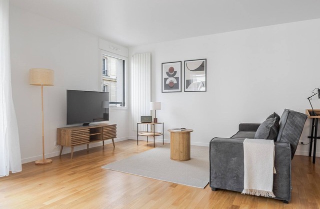 Blueground | Levallois, AC, w/d, nr park