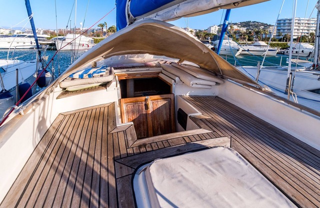 Barco "Voilier de 12 m à Quai Port Canto" con Wi-Fi & A/C