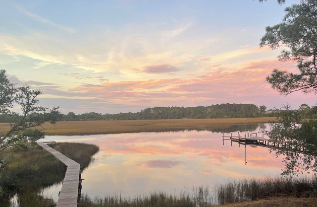 Boater’s Paradise! Waterfront 4/2 with deep water dock! Easy access to beaches!