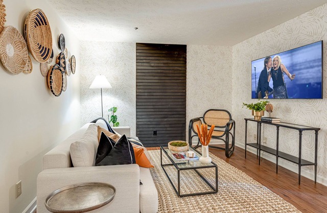 Boho West - 3 Mins to Broadway - 31+ Day Stays