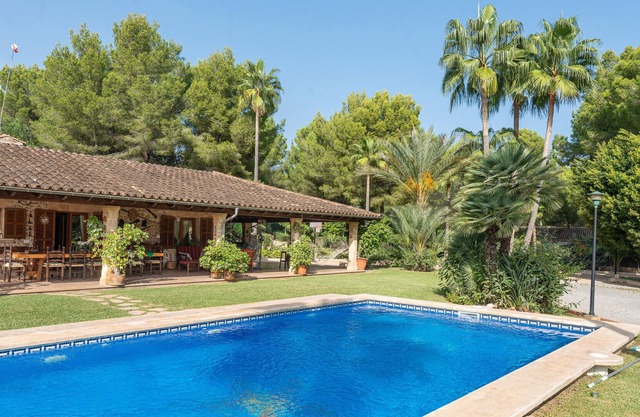 BON PAS - Espectacular villa con piscina privada a 300 metros de preciosa cala de aguas tu
