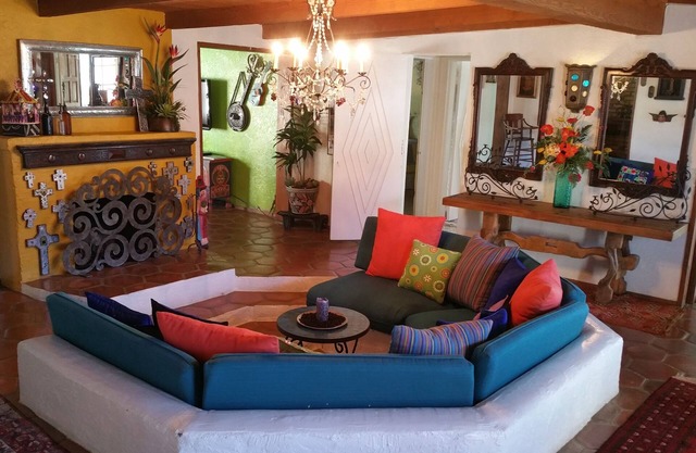 Bella histórico Villa Española de 1930 con casita de invitados separada