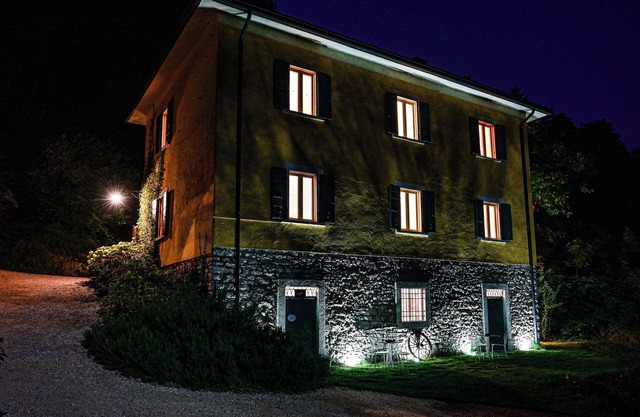 BORGO PARADISO- Spacious 4-bedroom farmhouse on 2 floors, sleep 12. Pet friendly