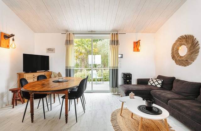 Bouillats 28 – Casa con Vista al Atlántico, Jardín y 4 Habitaciones en Saint-Trojan