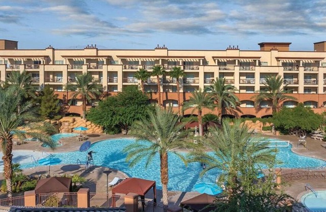 Boulevard Resort 2bdr Queen
