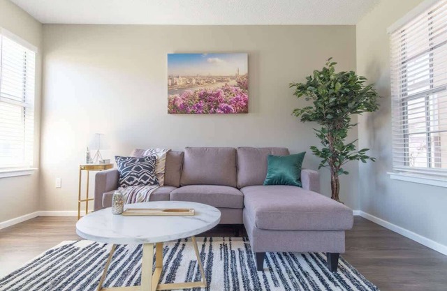 Tranquil 1BR King Suite w/ Pool, Gym, Parking 02