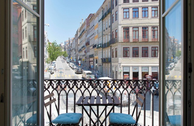 BOUTIQUE Rentals-Toledo's One &Only Apt in RIBEIRA