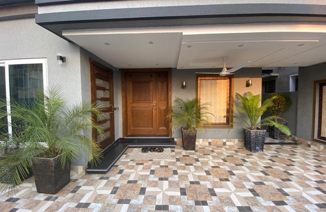 Brand new 3 bedrooms furnished, Upper floor
