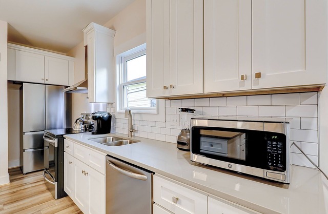 Brand-new apartment with great walkable location, central AC, & W/D - near golf