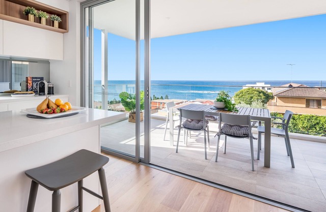 Apartamento a estrenar con impresionantes vistas en la playa de Coogee. 20% DE DESCUENTO APLICADO