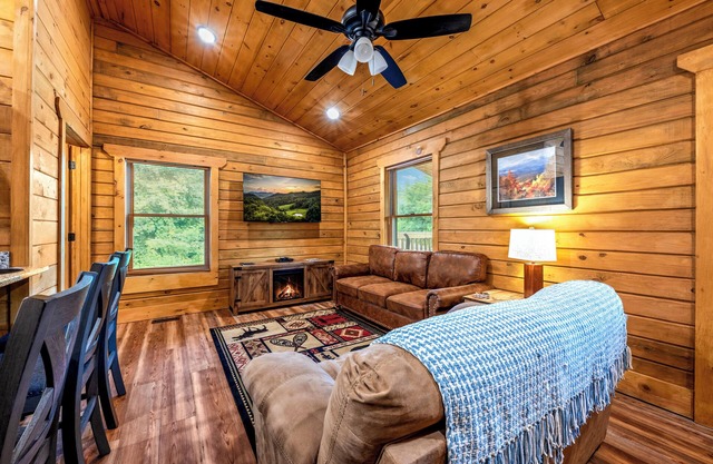 Brand New! Book NOW and receive tickets to Dollywood, Anakeesta and many more
