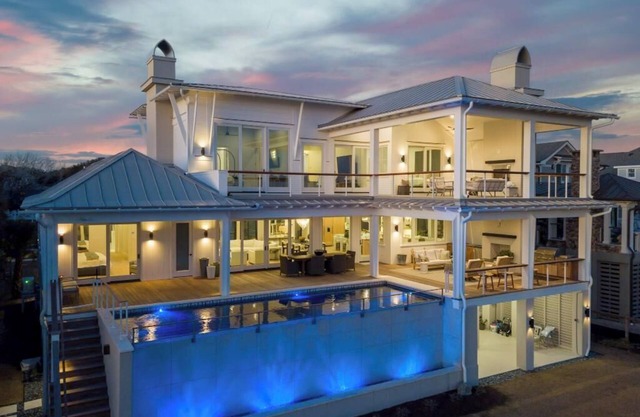🍾Brand New🍾 Custom Oceanfront home- Stunning views, 6 bd, pool, elevator