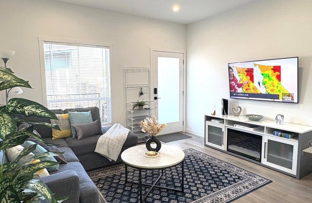 Brand-New! Elegant Escape – Near Pristine Lakes, Wineries, Golf & Trails