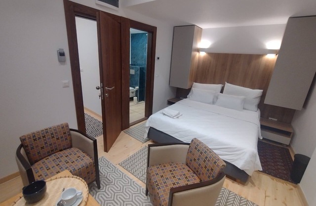 Nuevo Four Seasons Luxury Suites Boutique Apartments Balkanska