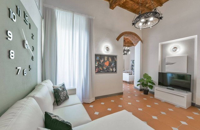 Nuevo, elegante y espacioso, de 3 dormitorios y 3 baños, apto para muebles de Italia.