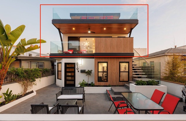 Brand New w/Luxury Amenities | AC | Fire Pit | Walk to Beach, Bay, Shops, Eateries