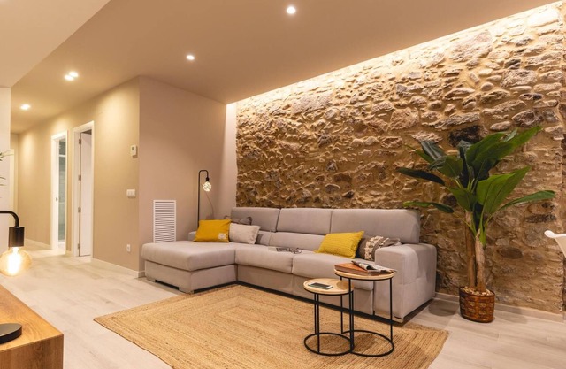 Plaça Catalunya - Apartamento vacacional en Girona | Bravissimo